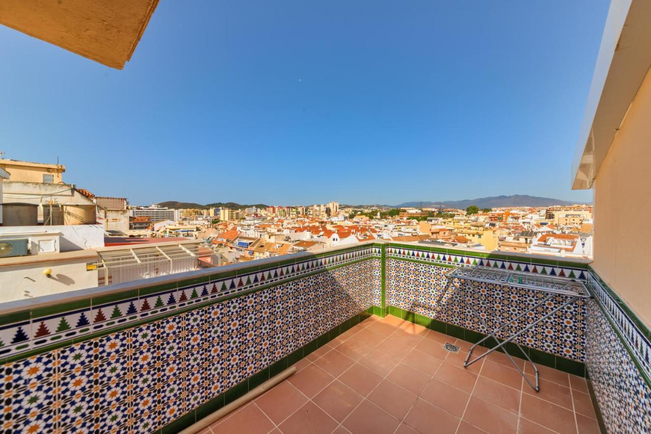 Holidays2Fuengirola Duplex With Stunning Sea View, Terraces,1St Line Beside Port Экстерьер фото