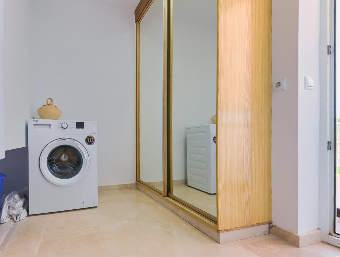 Holidays2Fuengirola Duplex With Stunning Sea View, Terraces,1St Line Beside Port Экстерьер фото