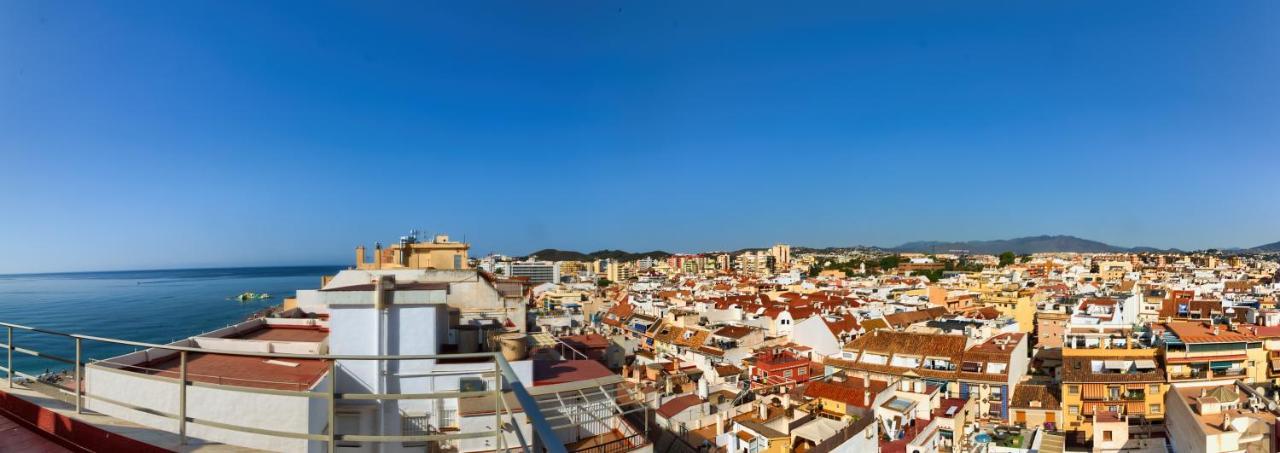 Holidays2Fuengirola Duplex With Stunning Sea View, Terraces,1St Line Beside Port Экстерьер фото